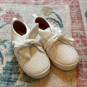 NWOT white eyelet slip on sneakers for toddler girl - size 9